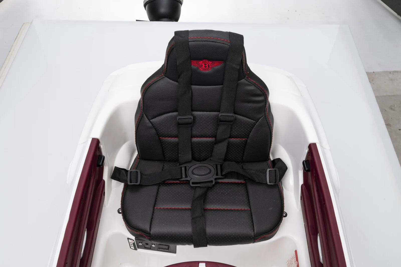 Bentley Bentayga S 4x4 elektriline lasteauto, 120W, 12V, Premium, valge - Pilt 4