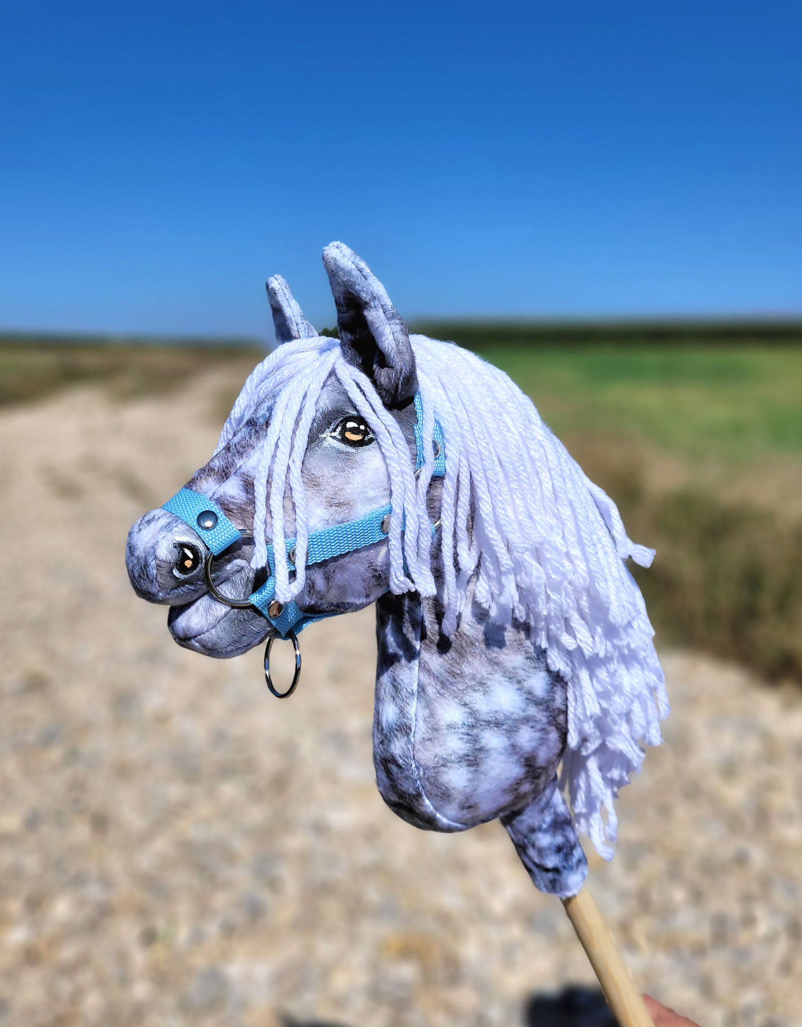 Super Hobby Horse Premium kepphobune A4 – täpiline hall, valge lakk - Pilt 7